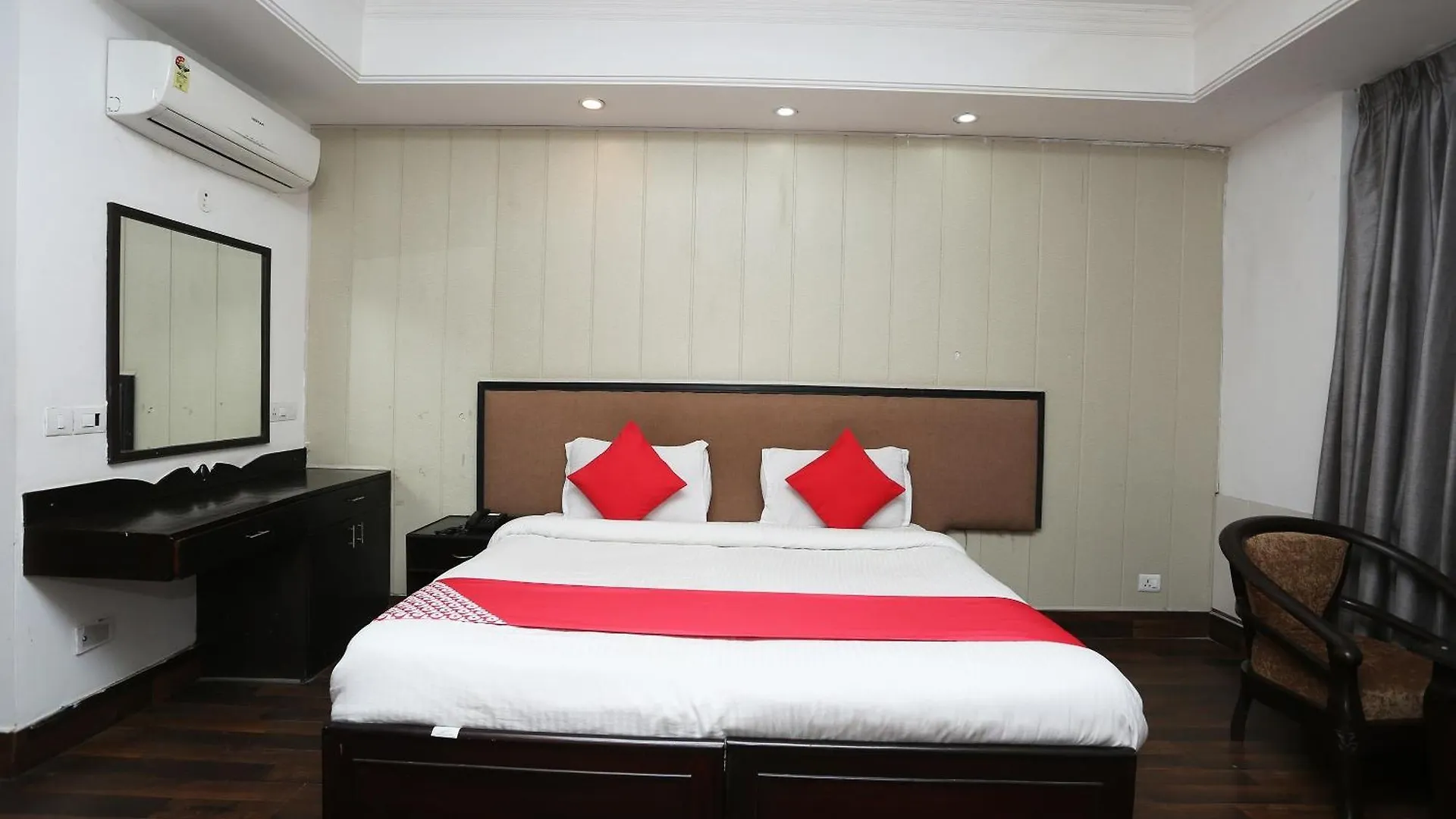 Hotel O The Avenue Residency Γκουργκάον
