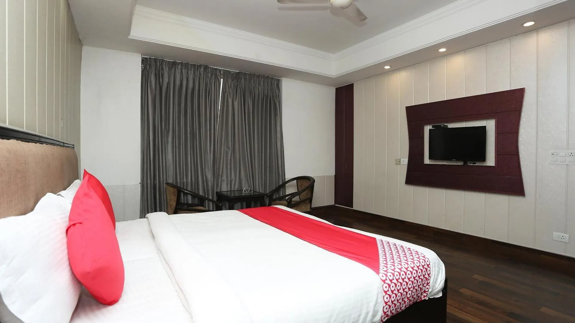 Hotel O The Avenue Residency Γκουργκάον