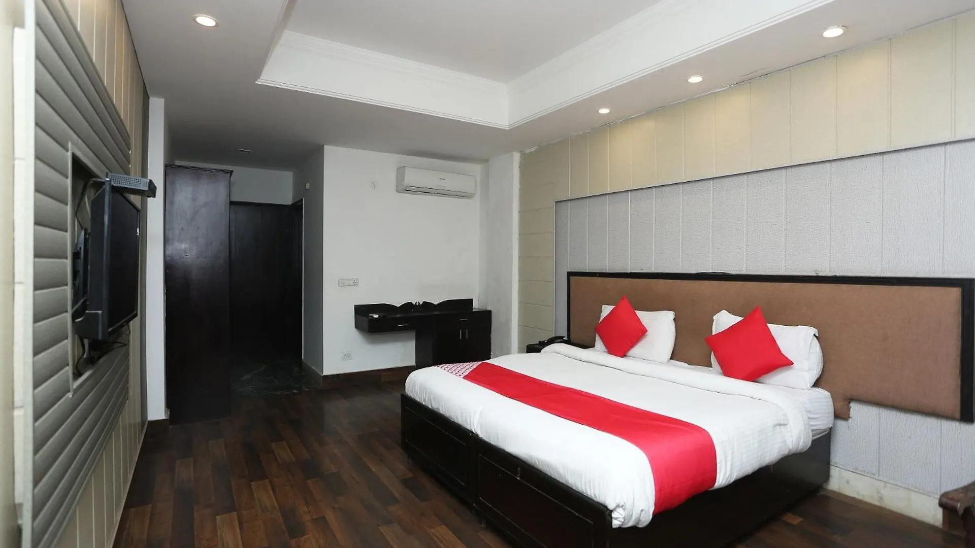 Hotel O The Avenue Residency Gurgaon Inde