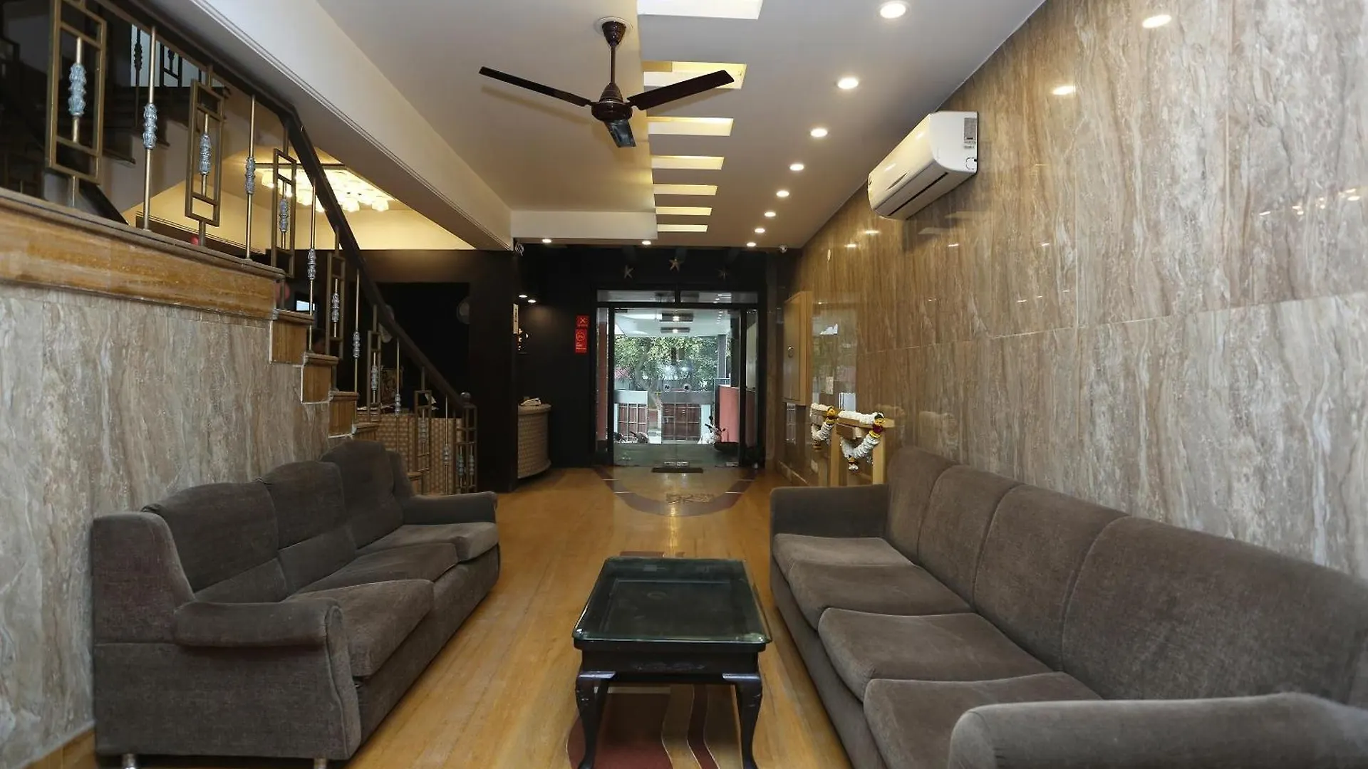 ***  Hotel O The Avenue Residency Gurgaon Inde
